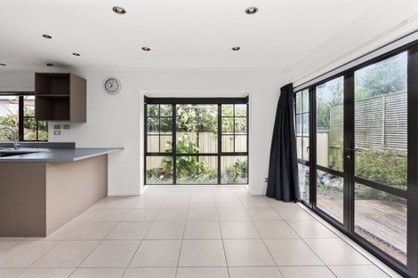 Photo of property in 806a Grove Road, Mayfair, Hastings, 4122