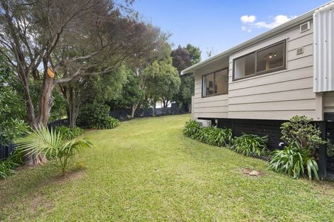 Photo of property in 2 Gosford Drive, Botany Downs, Auckland, 2010