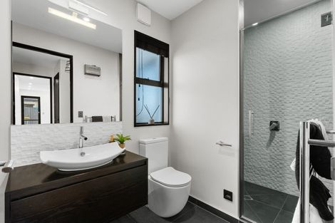 Photo of property in 33 Little Gem Road, Hornby, Christchurch, 8025