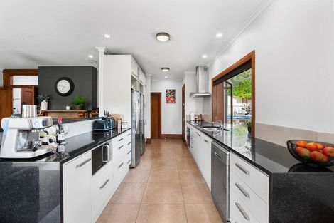 Photo of property in 10 Trig Road, West Harbour, Auckland, 0618