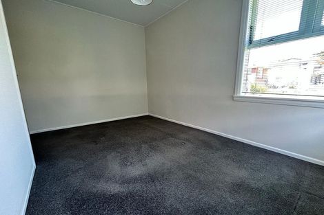 Photo of property in 106 Lincoln Park Avenue, Massey, Auckland, 0614