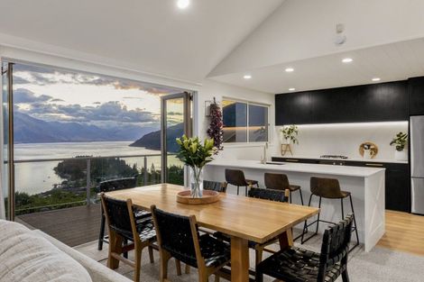 Photo of property in 7b Manchester Place, Queenstown, 9300
