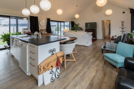 Photo of property in 30 Marbleleaf Lane, Albert Town, Wanaka, 9305