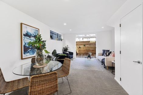 Photo of property in Pirie Street Townhouses, 8/35 Pirie Street, Mount Victoria, Wellington, 6011