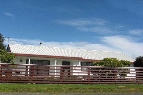 Photo of property in 18 Mahupuku Street, Greytown, 5712