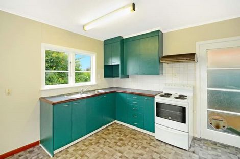 Photo of property in 2/10 Roband Avenue, Glenfield, Auckland, 0629