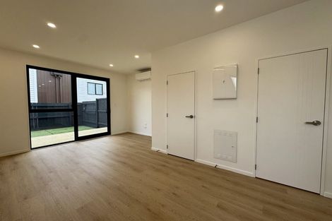 Photo of property in 3/131 Lancaster Road, Beach Haven, Auckland, 0626
