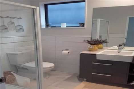 Photo of property in 10 Mauku Lane, Greenhithe, Auckland, 0632