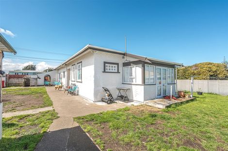 Photo of property in 43 Cornfoot Street, Castlecliff, Whanganui, 4501