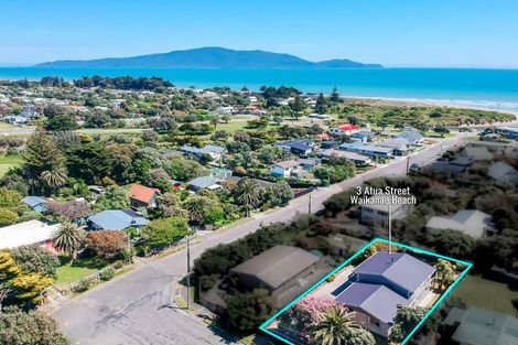 Photo of property in 3 Atua Street, Waikanae Beach, Waikanae, 5036