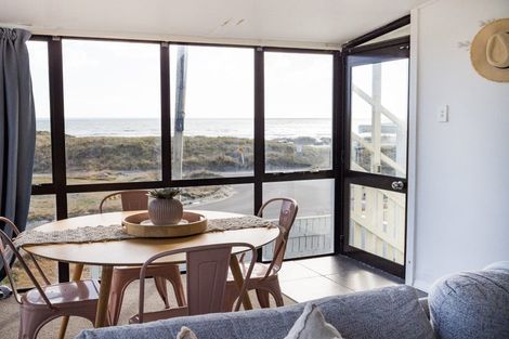 Photo of property in 21 Ocean Beach Street, Foxton Beach, Foxton, 4815