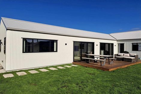 Photo of property in 6 Allans Way, Waiuku, 2123