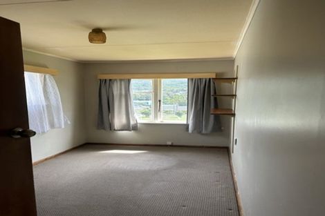 Photo of property in 46 Taylor Terrace, Tawa, Wellington, 5028