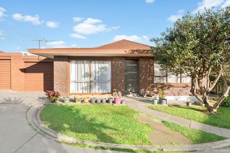 Photo of property in 1/30 Ballater Place, Highland Park, Auckland, 2010