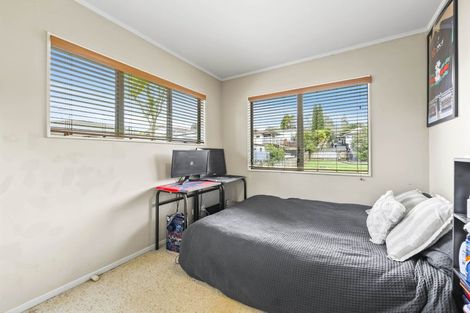 Photo of property in 22a Alidade Place, Massey, Auckland, 0614