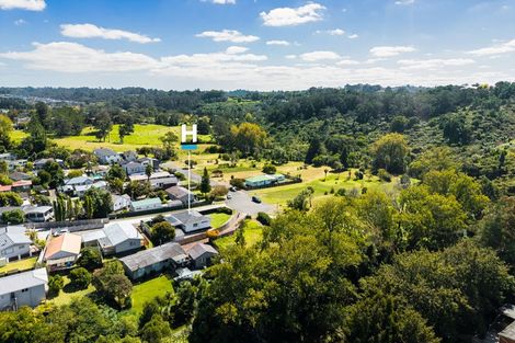 Photo of property in 8 Camphora Place, Ranui, Auckland, 0612