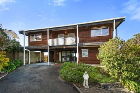 Photo of property in 5 Mataroa Avenue, Northland, Wellington, 6012