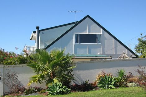 Photo of property in 116 Arran Road, Browns Bay, Auckland, 0630