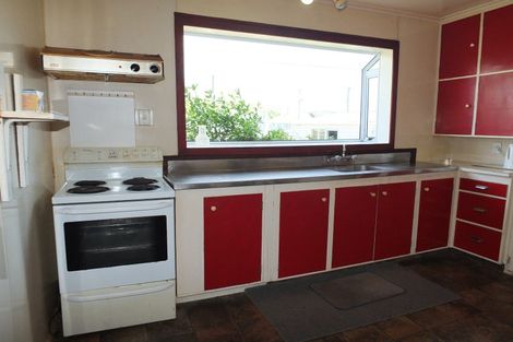 Photo of property in 43 Park Street, Foxton, 4814