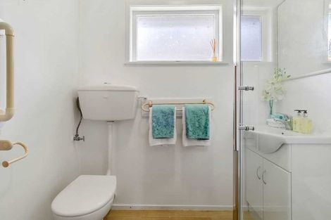 Photo of property in 1/58 Arran Road, Browns Bay, Auckland, 0630