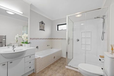 Photo of property in 153 Gravatt Road, Papamoa Beach, Papamoa, 3118