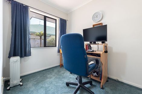 Photo of property in 2 Jeannie Way, Waikanae Beach, Waikanae, 5036