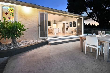 Photo of property in 17 Kopanga Road, Havelock North, 4130