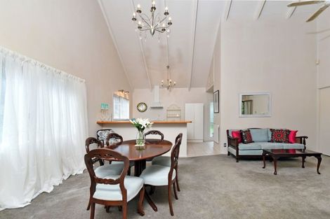 Photo of property in 1/86 Mountbatten Avenue, Hillcrest, Auckland, 0627