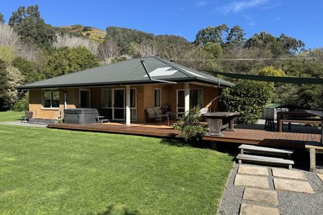 Photo of property in 205 Okuti Valley Road, Little River, 7591