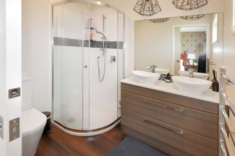 Photo of property in 11 Filmer Crescent, Wallaceville, Upper Hutt, 5018