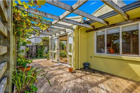 Photo of property in 11 Avion Terrace, Raumati Beach, Paraparaumu, 5032