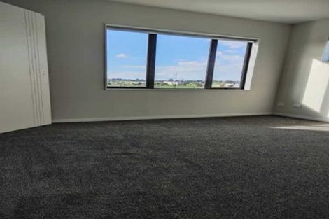 Photo of property in 30 Auranga Drive, Karaka, Papakura, 2113