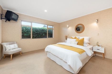 Photo of property in 37 Rosberg Place, Mount Maunganui, 3116
