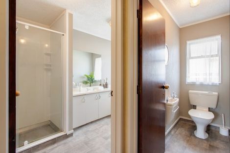 Photo of property in 1/52 Avondale Road, Taradale, Napier, 4112