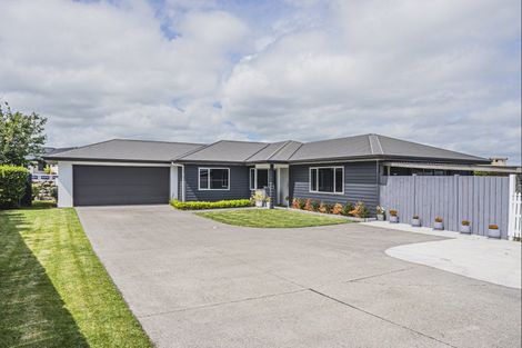 Photo of property in 28a Jules Crescent, Bell Block, New Plymouth, 4312