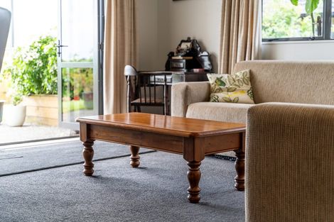 Photo of property in 97 Farnborough Drive, Grandview Heights, Hamilton, 3200