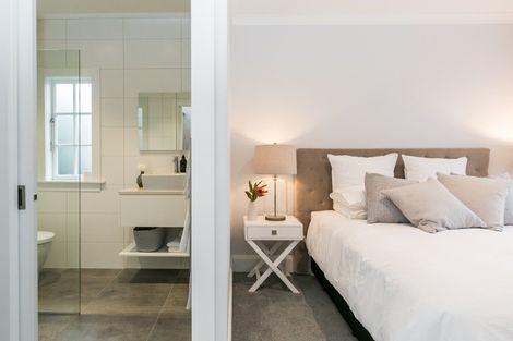 Photo of property in 9 Gillean Street, Havelock North, 4130