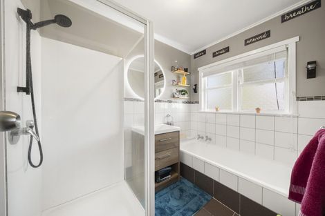 Photo of property in 21 Orams Road, Hillpark, Auckland, 2102