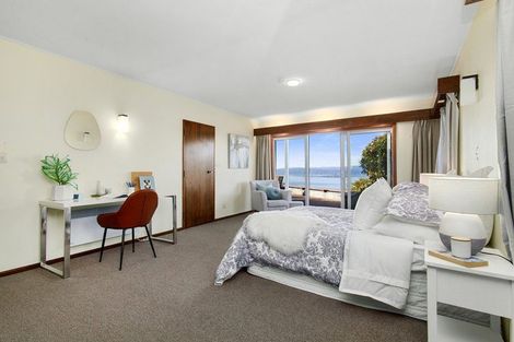 Photo of property in 5 Mataroa Avenue, Northland, Wellington, 6012