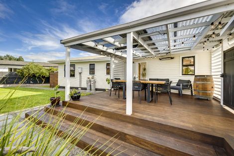 Photo of property in 16 Surrey Street, Taradale, Napier, 4112
