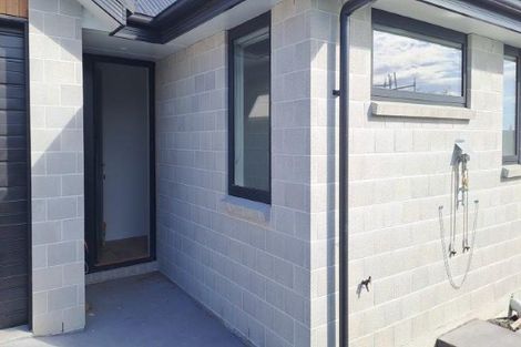 Photo of property in 61 Mehrtens Crescent, Woodend, 7691