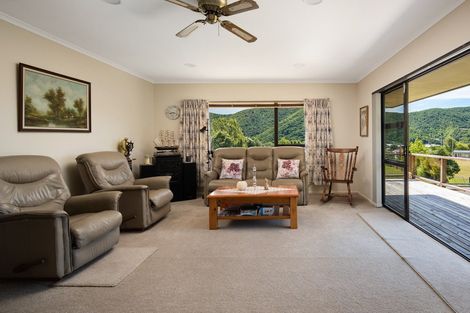 Photo of property in 108 Moana View Road, Waikawa, Picton, 7220