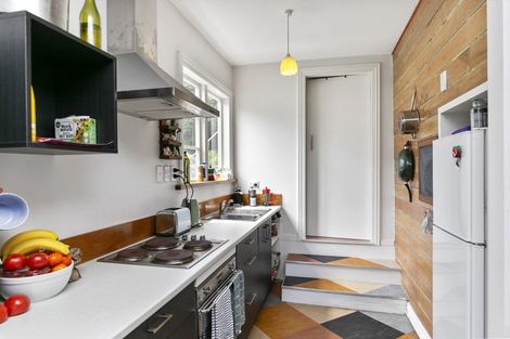 Photo of property in 205 Melbourne Road, Island Bay, Wellington, 6023