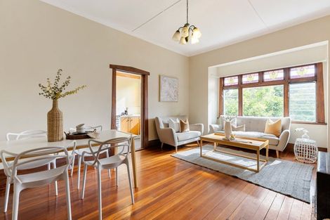 Photo of property in 8 Pembroke Lane, Hamilton Lake, Hamilton, 3204