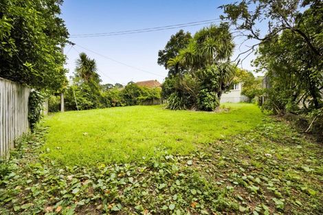 Photo of property in 5 Glenpark Avenue, Westown, New Plymouth, 4310