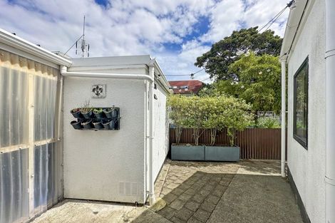 Photo of property in 8a Church Place, Whanganui, 4500