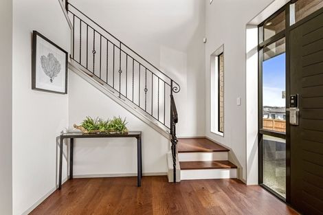 Photo of property in 33 Kilkelly Avenue, Pinehill, Auckland, 0632