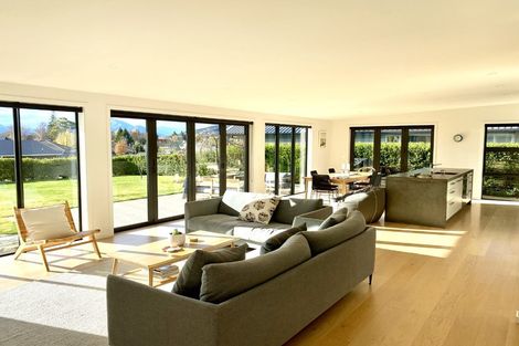 Photo of property in 32 Niger Street, Wanaka, 9305