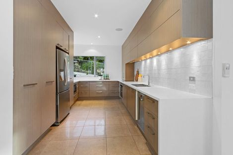 Photo of property in 19 Luxton Place, Mount Pleasant, Christchurch, 8081