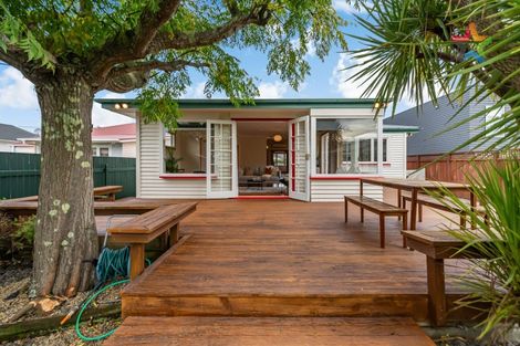 Photo of property in 21 Central Terrace, Alicetown, Lower Hutt, 5010